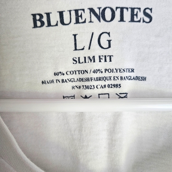 CANADA V-Neck Slim Fit Tee - Picture 5 of 5